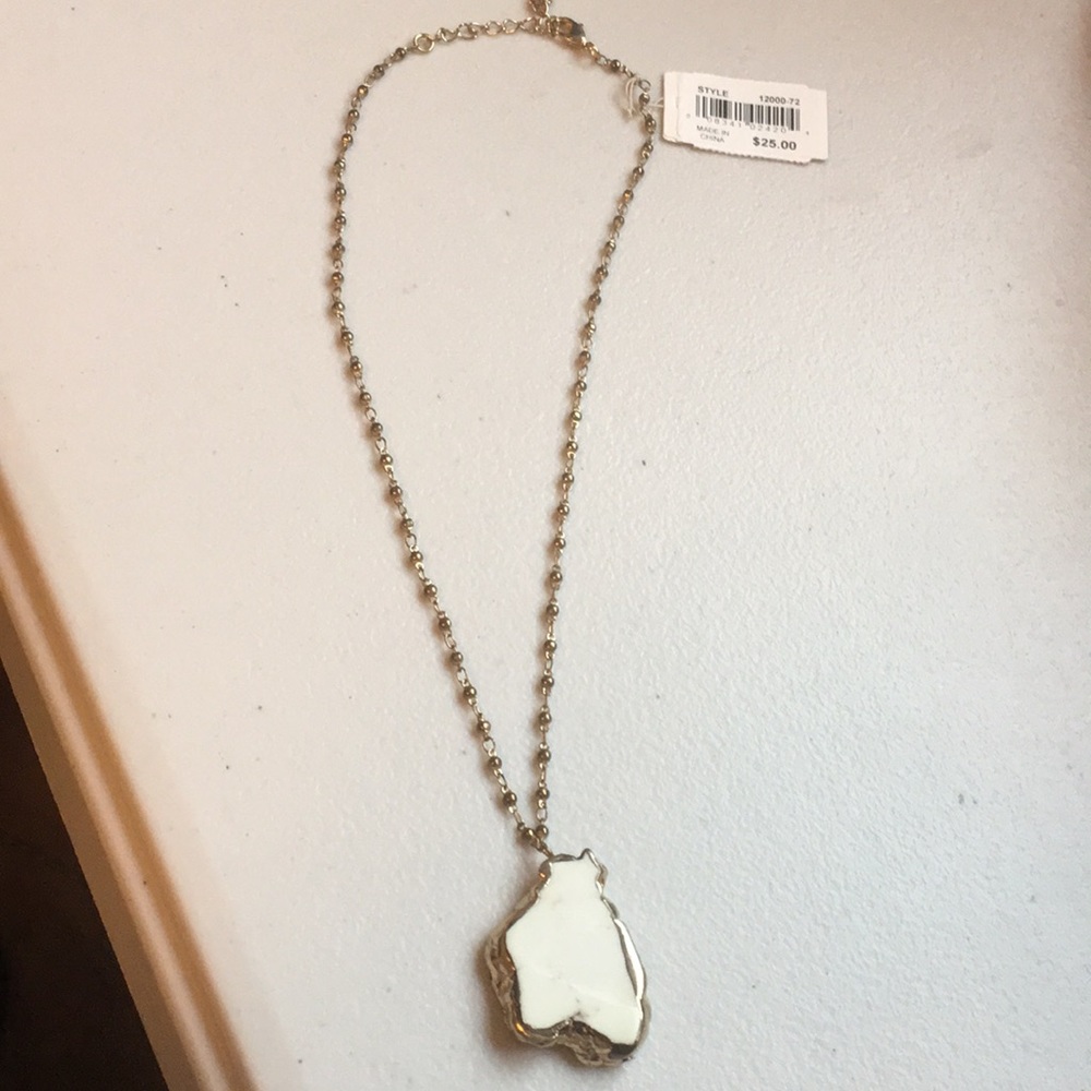 Stein blye ceramic necklace NWT
